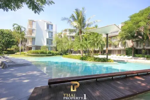 Direct Pool View 3rd Floor Condo Baan SanKram