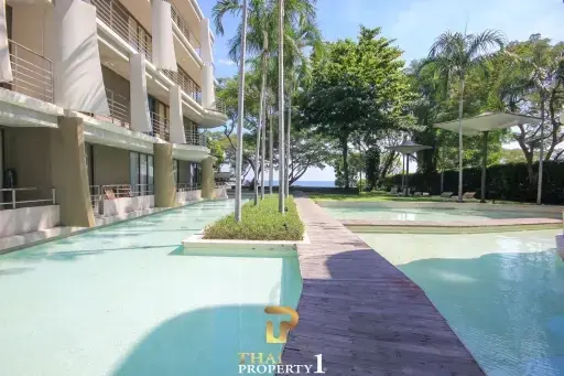 Direct Pool View 3rd Floor Condo Baan SanKram