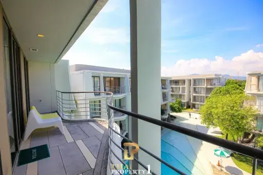 Pool View Great Priced 2 Bedroom Unit - At Beach Condo Baan SanKraam