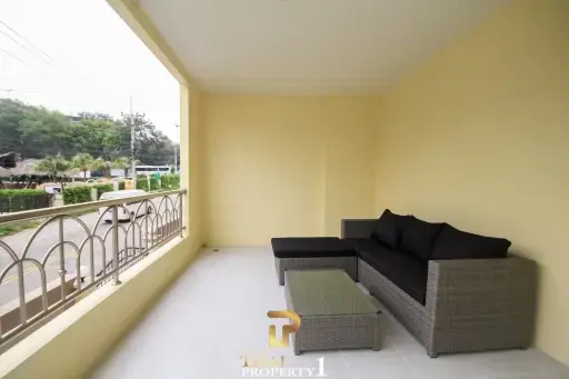 Upgraded 2 Bedroom Unit At Nordic Park Hill - Patamnak Soi 4