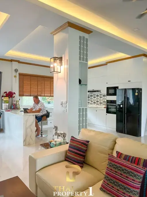 Well designed 4 Bedroom Villa For Sale In Khao Tao