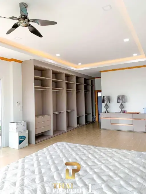 Well designed 4 Bedroom Villa For Sale In Khao Tao