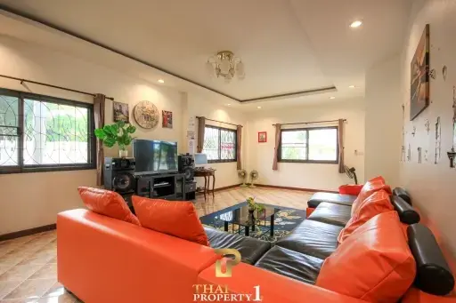 Contemporary Style 4 Bedroom Villa For Sale - Hua Hin