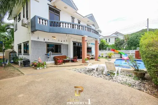 Contemporary Style 4 Bedroom Villa For Sale - Hua Hin