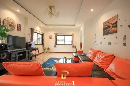 Contemporary Style 4 Bedroom Villa For Sale - Hua Hin