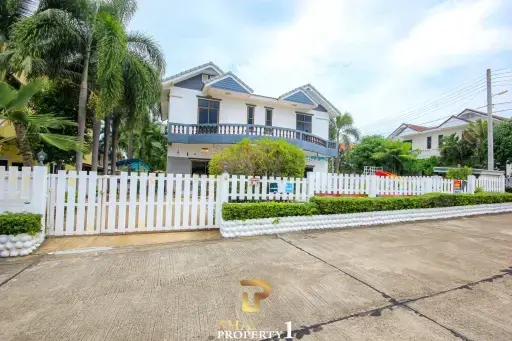 Contemporary Style 4 Bedroom Villa For Sale - Hua Hin