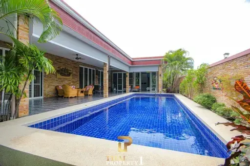 Wonderful 3 Bed Pool Villa On A Large Plot For Sale In Soi Hua Hin 112