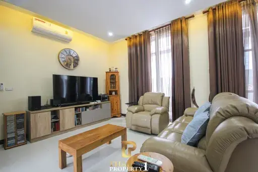 Wonderful 3 Bed Pool Villa On A Large Plot For Sale In Soi Hua Hin 112