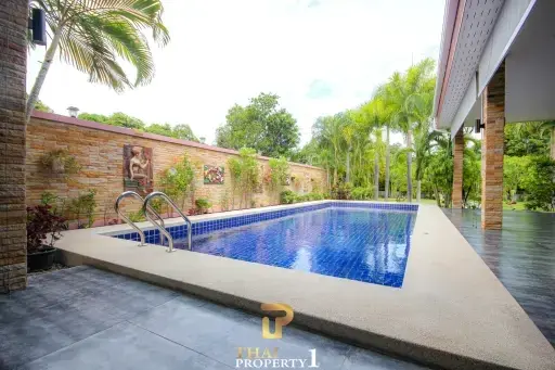 Wonderful 3 Bed Pool Villa On A Large Plot For Sale In Soi Hua Hin 112