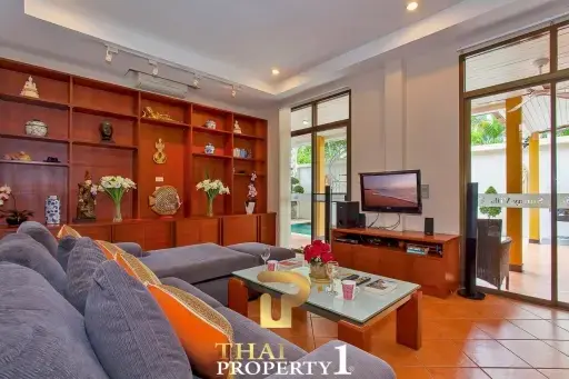 Spectacular Pool Villa In The Heart Of Jomtien - ONLY 500 Meters From The Sea!