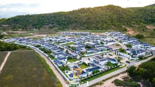 New Falcon Hill Terrace - High Quality Living In Central Hua Hin