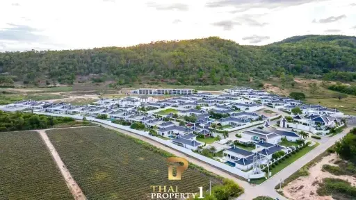 New Falcon Hill Terrace - High Quality Living In Central Hua Hin