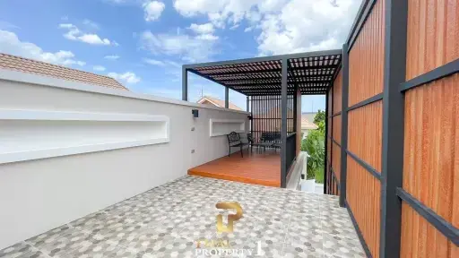 Charming 3 Bedroom House For Sale At - Ibreeze View