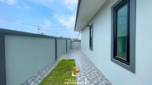 New Modern Great Priced Pool Villa - Cha Am North