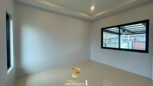 New Modern Great Priced Pool Villa - Cha Am North