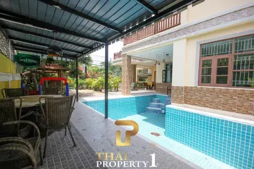 5 Bedroom House With Restaurant For Sale - Hua Hin Soi 88