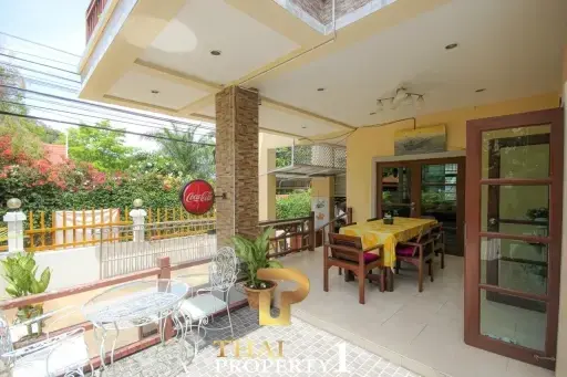 5 Bedroom House With Restaurant For Sale - Hua Hin Soi 88