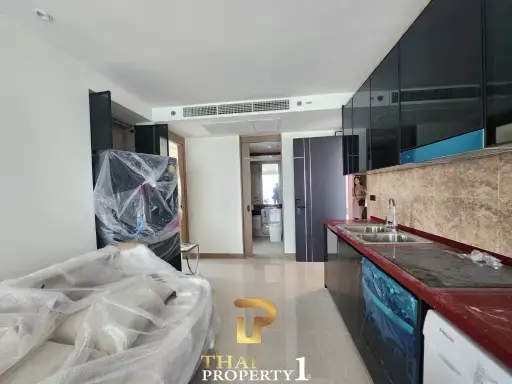 Pattaya Side - New 2 Bed Condo With Jacuzzi At The Riviera Ocean Drive