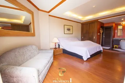 Stunning Sea View - Incredible 72 SQM. One Bed Condo At Hua Hin Seaview Paradise