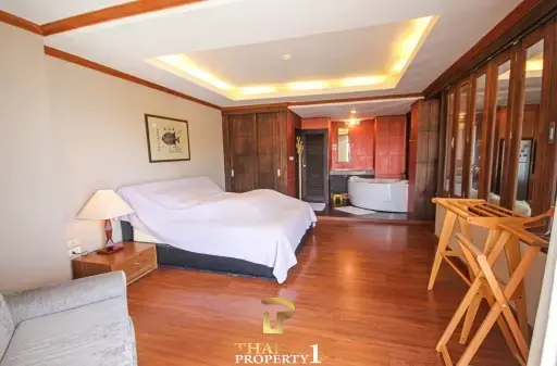 Stunning Sea View - Incredible 72 SQM. One Bed Condo At Hua Hin Seaview Paradise