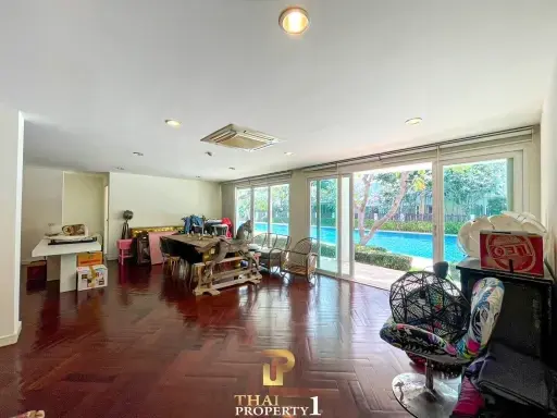 Large Beach Condo In Town - Baan Sae Chuan Hua Hin