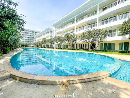 Large Beach Condo In Town - Baan Sae Chuan Hua Hin