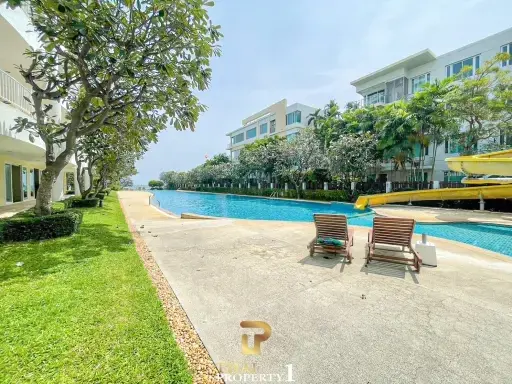 Large Beach Condo In Town - Baan Sae Chuan Hua Hin