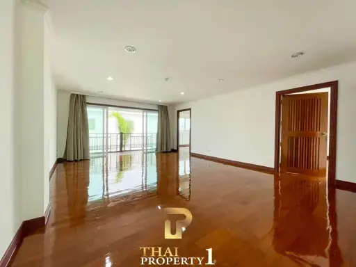 Corner 2 Bed Condo At The Beach Palace Cha Am