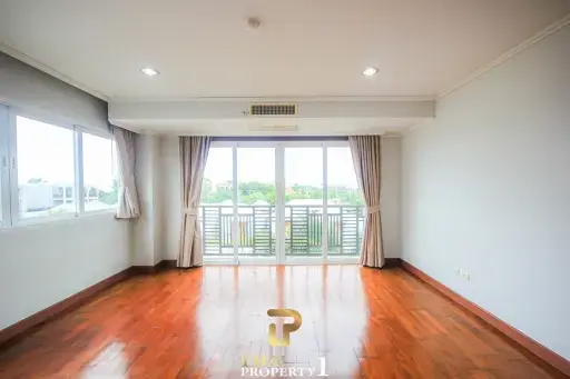 Corner 2 Bed Condo At The Beach Palace Cha Am