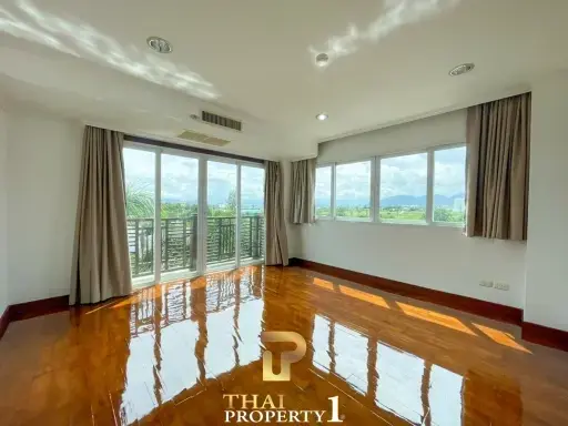 Corner 2 Bed Condo At The Beach Palace Cha Am