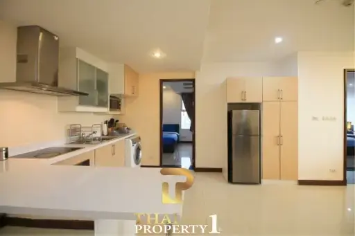 Modern 2 Bedroom Condo La Royale Beach - Na Jomtien