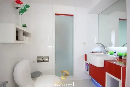 Beautifully Fitted &amp; Furnished Studio Unit For Sale At Hin Nam Sai Suay condominium - Hua Hin Soi 7