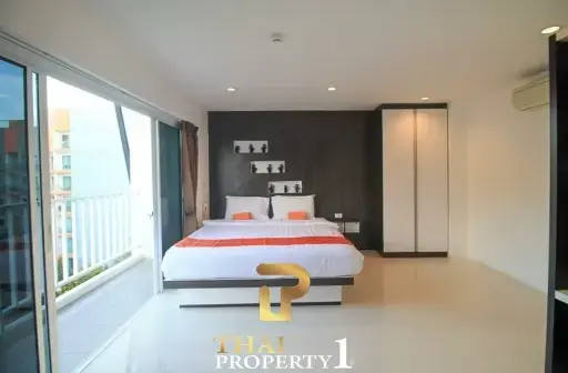 Large 1 Bed Unit on Top Floor - Pratamnak