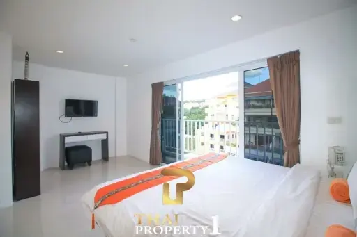 Large 1 Bed Unit on Top Floor - Pratamnak