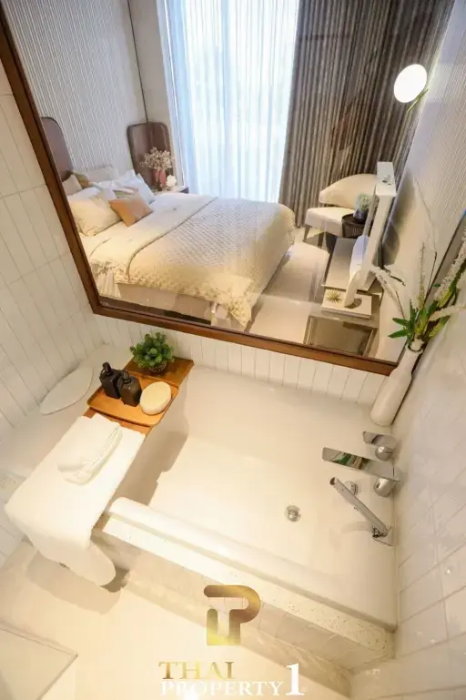 High Floor Luxury 2 Bedroom Condo On 84 SQM. - Arom Jomtien (Off-plan)