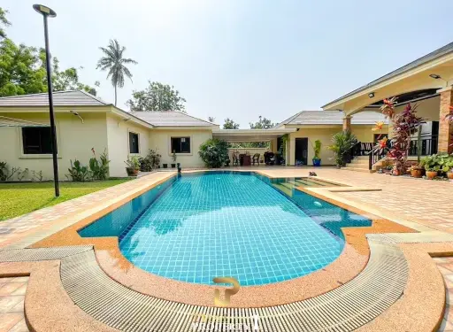 Pool Villa At &#039;Green Beach&#039; On Large Plot - Only 750 Meter From Cha Am Beach