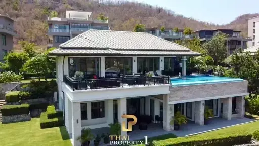 Black Mountain Luxury Golf Course Villa For Sale