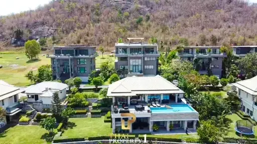 Black Mountain Luxury Golf Course Villa For Sale