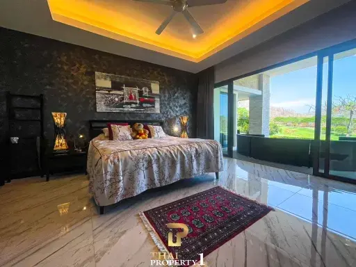 Black Mountain Luxury Golf Course Villa For Sale