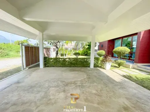 4 Bedroom Beach Villa For Sale - Dolphin Bay