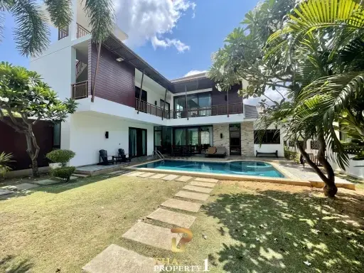 4 Bedroom Beach Villa For Sale - Dolphin Bay