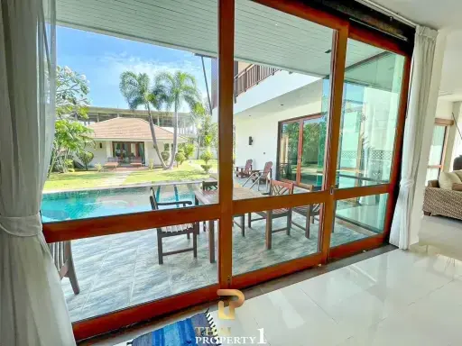 4 Bedroom Beach Villa For Sale - Dolphin Bay