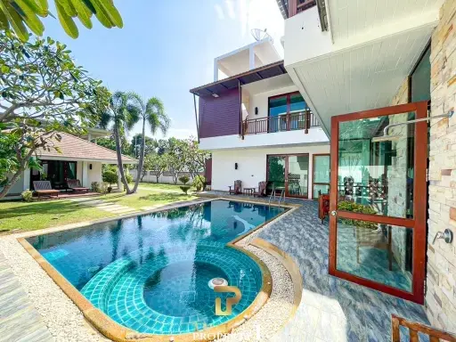 4 Bedroom Beach Villa For Sale - Dolphin Bay