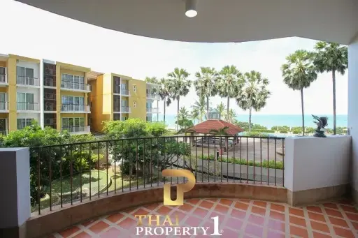 Beachfront Condo With Direct Sea View - Cha Am Beach Club