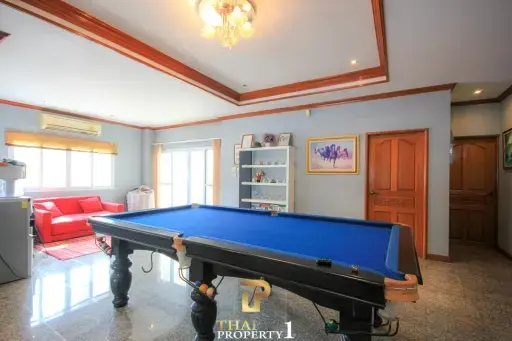 Exceptional 3 Bedroom Pool Villa For Sale - Soi Hua Hin 6