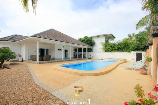 Exceptional 3 Bedroom Pool Villa For Sale - Soi Hua Hin 6