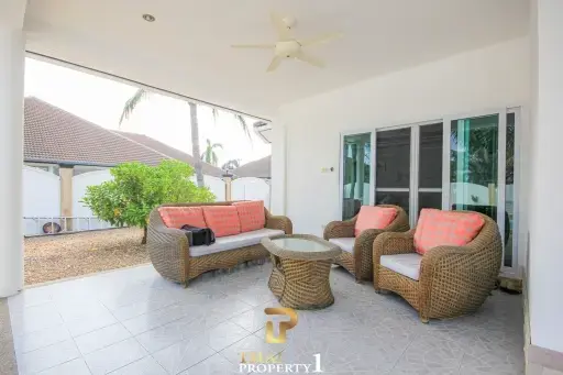 Exceptional 3 Bedroom Pool Villa For Sale - Soi Hua Hin 6