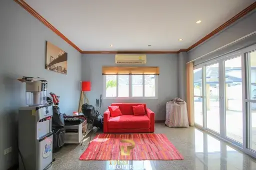 Exceptional 3 Bedroom Pool Villa For Sale - Soi Hua Hin 6