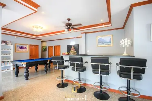 Exceptional 3 Bedroom Pool Villa For Sale - Soi Hua Hin 6