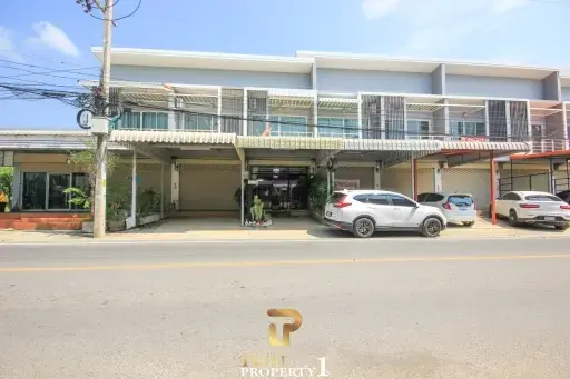 Paknam Pran - 2 Storey Townhouse With Hair Saloon